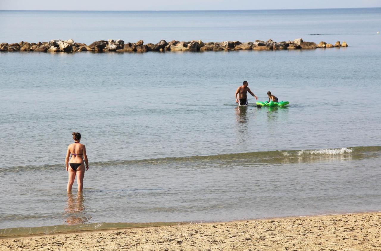 Holiday Home Arzilli Фоллоника Экстерьер фото